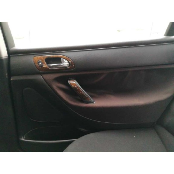 peugeot 607 (s1) del año 2001