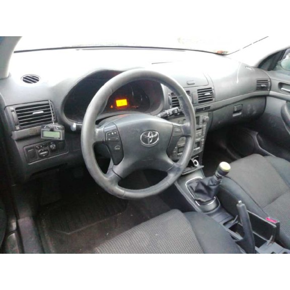 toyota avensis wagon (t25) del año 2006