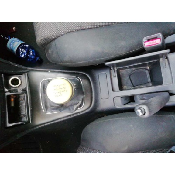 toyota avensis wagon (t25) del año 2006