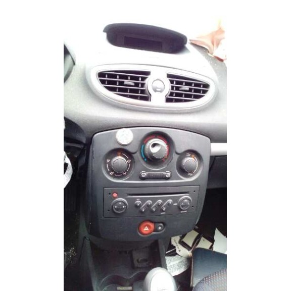 renault clio iii del año 2008