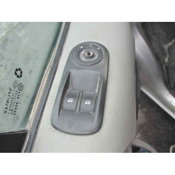 opel vivaro del año 2002