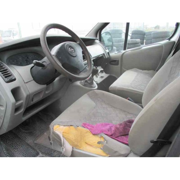 opel vivaro del año 2002