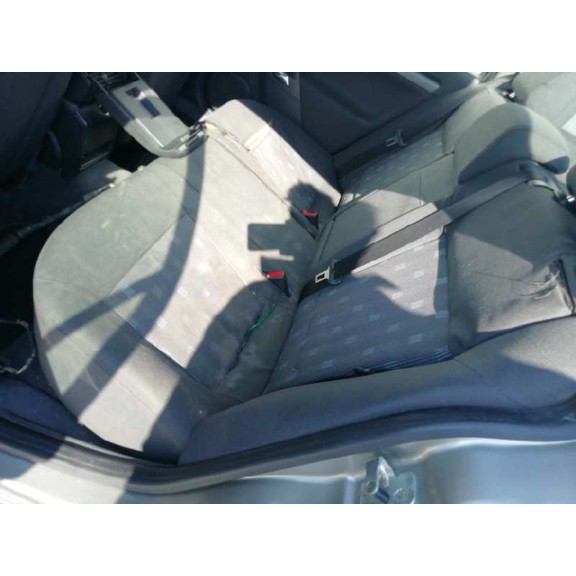 opel vectra c berlina del año 2003