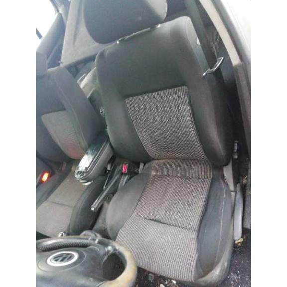 volkswagen golf iv berlina (1j1) del año 2001