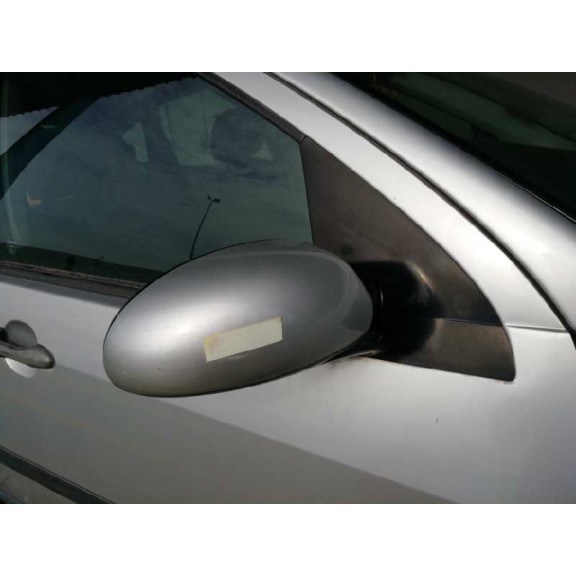 ford focus berlina (cak) del año 1999