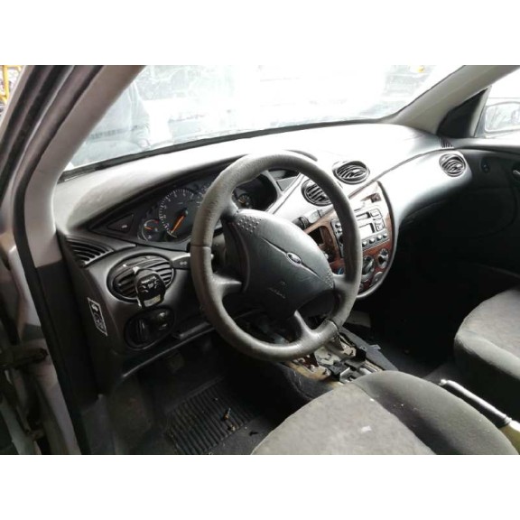 ford focus berlina (cak) del año 1999