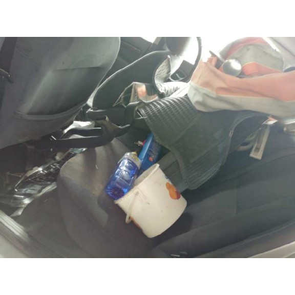 ford focus berlina (cak) del año 1999