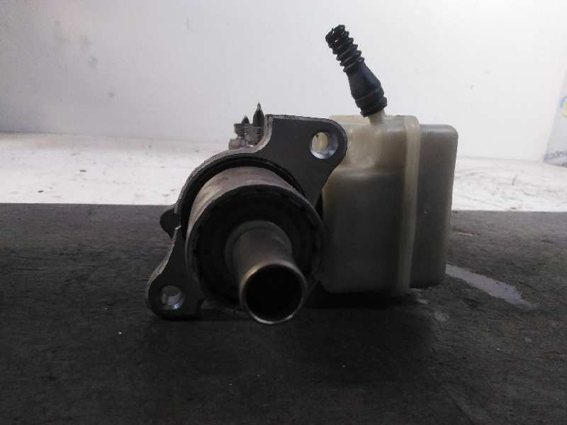 Recambio de bomba freno para mercedes-benz clase b (w245) 180 cdi (245.207) referencia OEM IAM 32067200C  32067200C