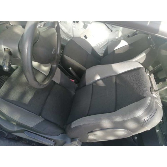 peugeot 207 del año 2007