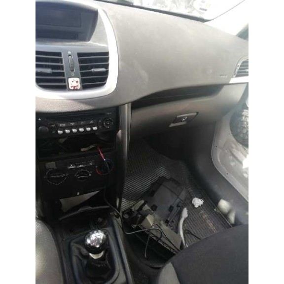 peugeot 207 del año 2007