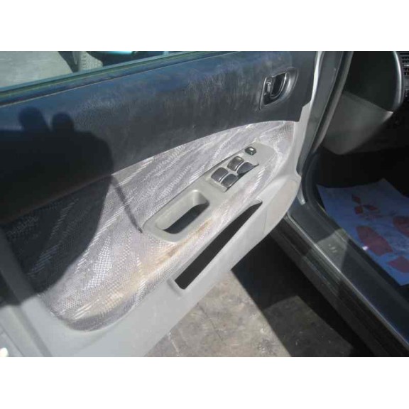 mitsubishi galant berlina (ea0) del año 2000