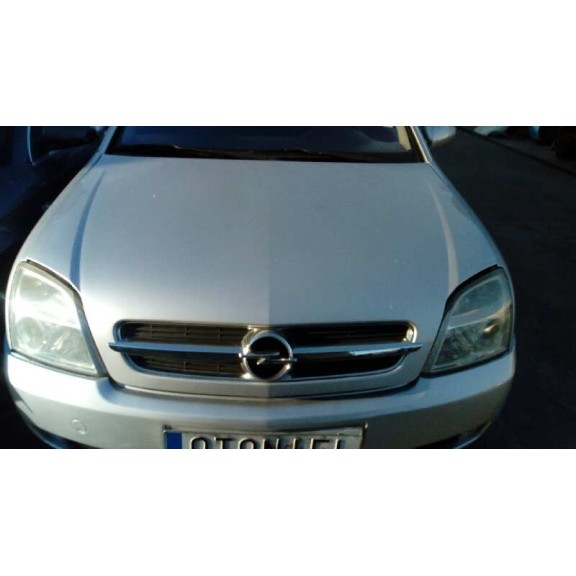 opel vectra c berlina del año 2002