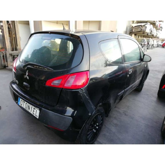 mitsubishi colt berlina 3 (cz) del año 2006