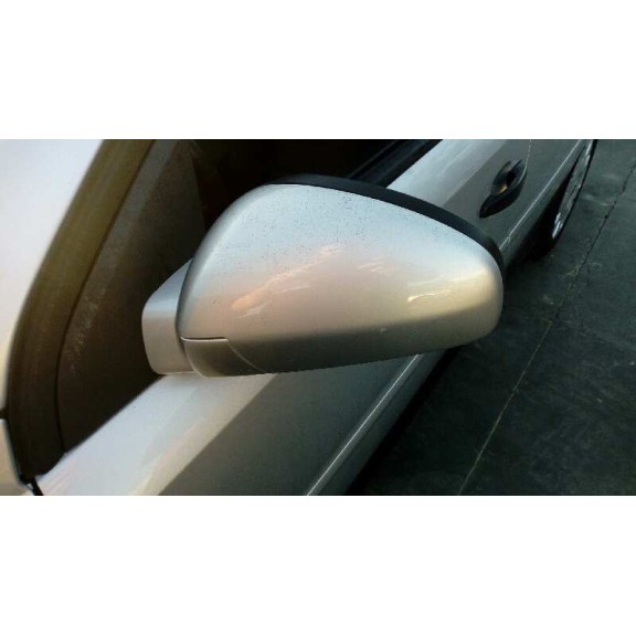 opel vectra c berlina del año 2002