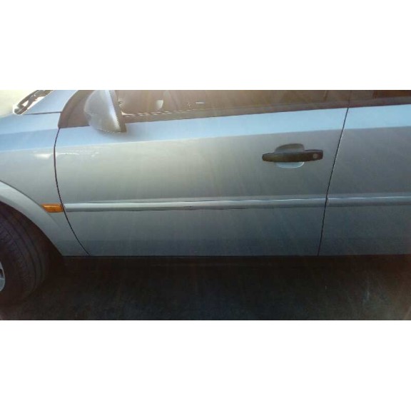 opel vectra c berlina del año 2002