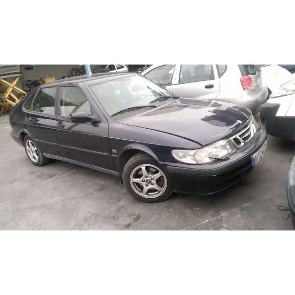 saab 9-3 berlina del año 2001