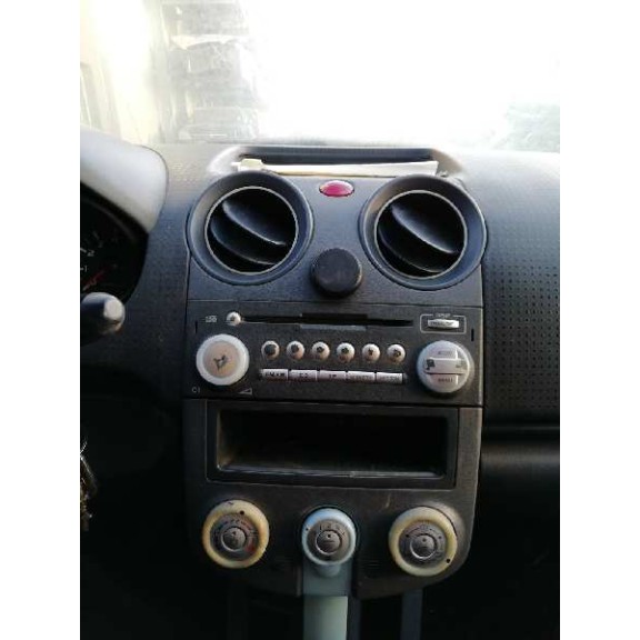 mitsubishi colt berlina 3 (cz) del año 2006