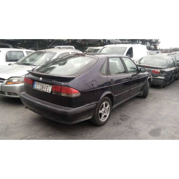 saab 9-3 berlina del año 2001