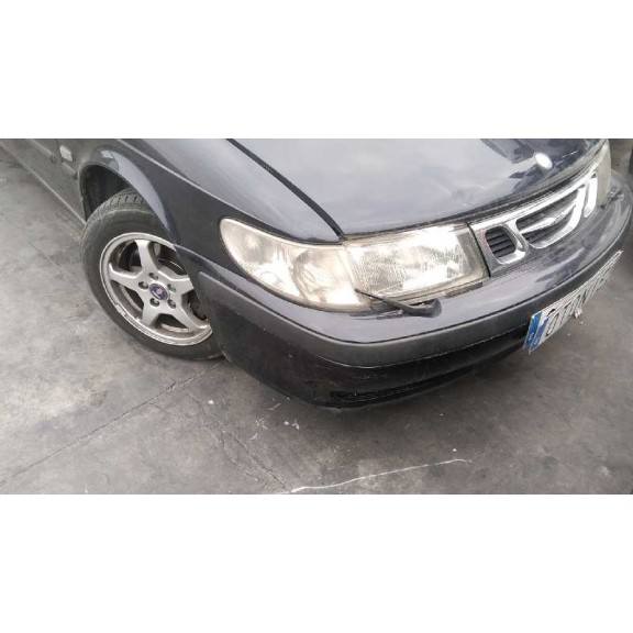 saab 9-3 berlina del año 2001