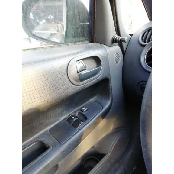 mitsubishi colt berlina 3 (cz) del año 2006