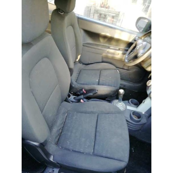 mitsubishi colt berlina 3 (cz) del año 2006