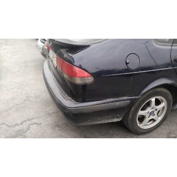 saab 9-3 berlina del año 2001