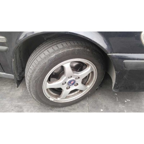 saab 9-3 berlina del año 2001