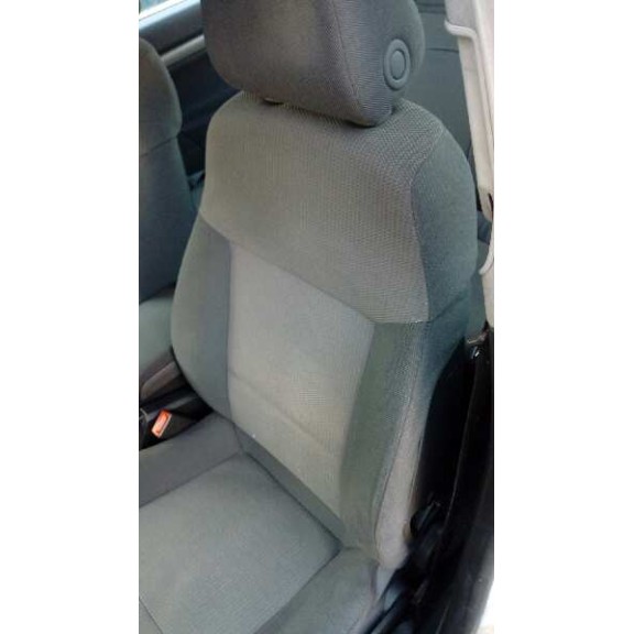 opel vectra c berlina del año 2002