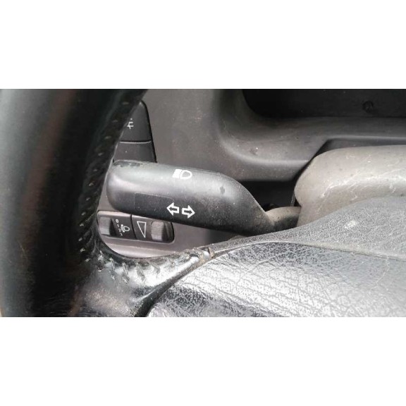 saab 9-3 berlina del año 2001