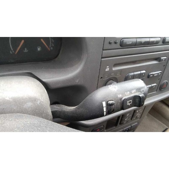 saab 9-3 berlina del año 2001