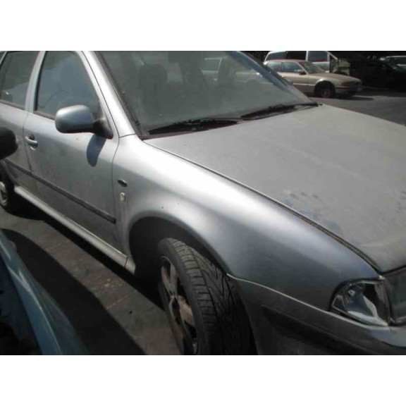 skoda octavia combi (1u5) del año 2001