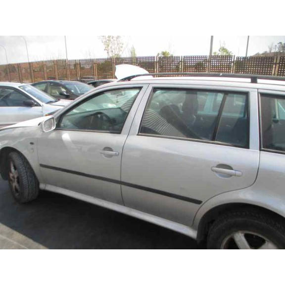 skoda octavia combi (1u5) del año 2001