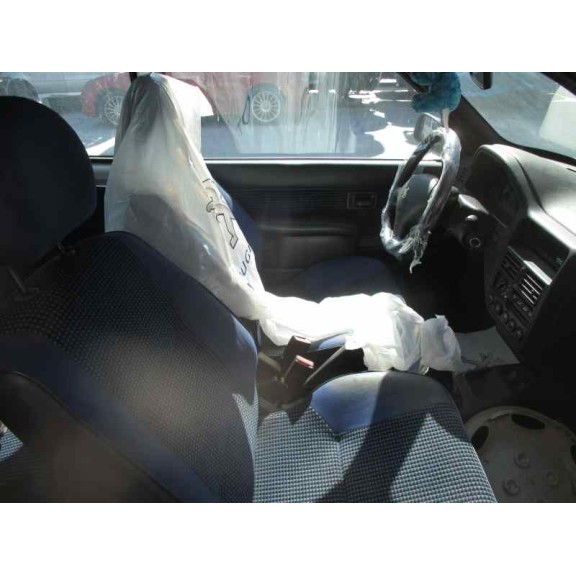 peugeot 106 (s2) del año 2000