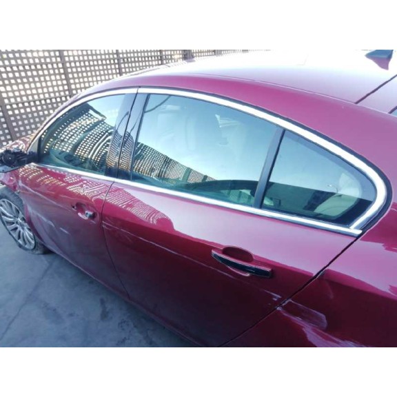 opel insignia berlina del año 2010