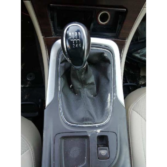 opel insignia berlina del año 2010