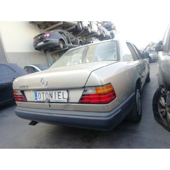 mercedes-benz clase e (w124) berlina del año 1995