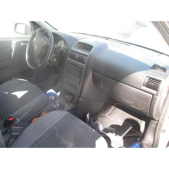 opel astra g berlina del año 2003