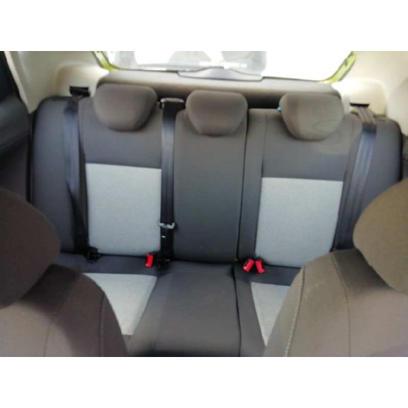 seat ibiza (6j5) del año 2008