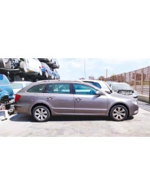 skoda superb combi (3t5) del año 2010 2