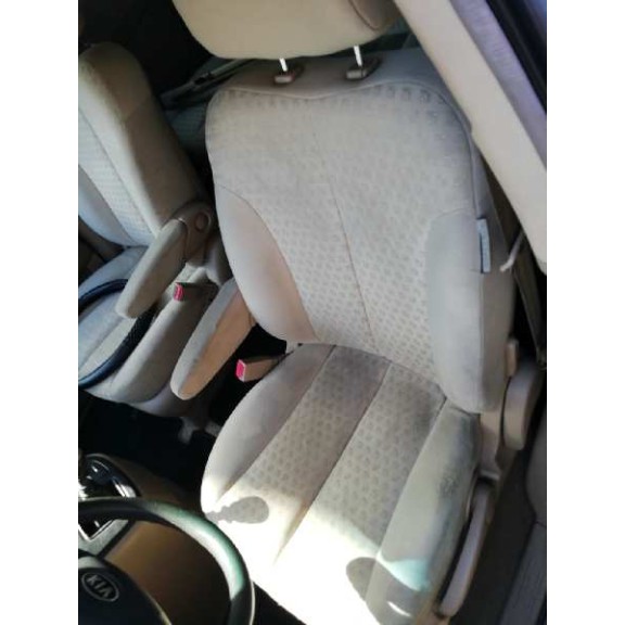 kia carnival del año 2007