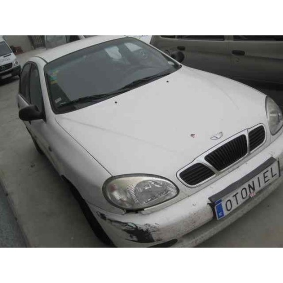 daewoo lanos del año 2002