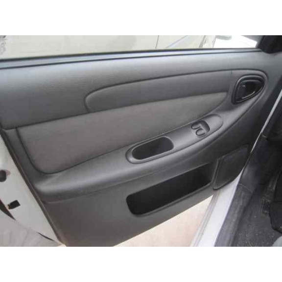 daewoo lanos del año 2002