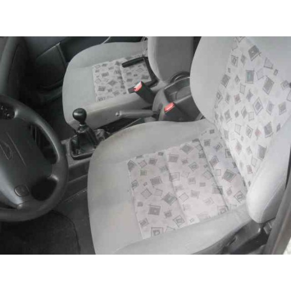 daewoo lanos del año 2002