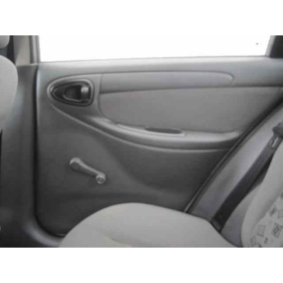 daewoo lanos del año 2002