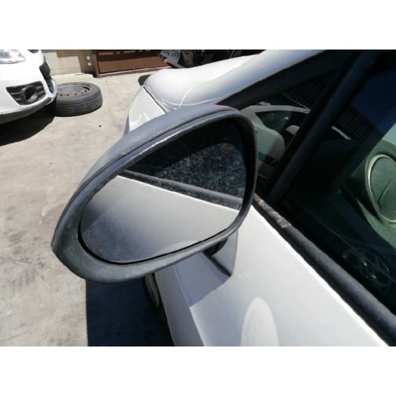 seat ibiza (6j5) del año 2011