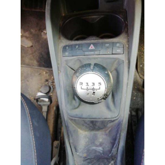 seat ibiza (6j5) del año 2011