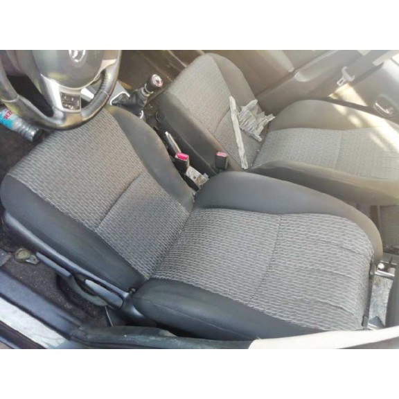 toyota yaris del año 2014