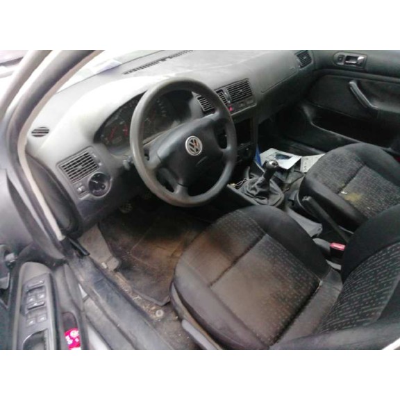 volkswagen golf iv berlina (1j1) del año 2001