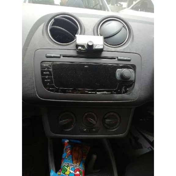 seat ibiza (6j5) del año 2010