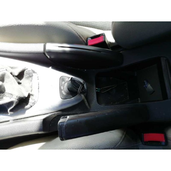 saab 9-3 berlina del año 2005